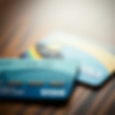 Comparison of Credit Card Types Comparison of low credit and traditional credit cards